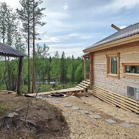 Lapland Riverside Cabin, Aekaesjoki Hideaway - Riverview, Traditional Sauna, Avanto, Wifi, Ski, Yllaes Akasjoensuu