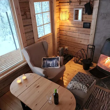 Lapland Riverside Cabin, Aekaesjoki Hideaway - Riverview, Traditional Sauna, Avanto, Wifi, Ski, Yllaes * Akasjoensuu