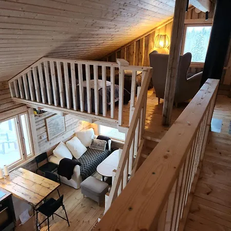 Chalet Lapland Riverside Cabin, Aekaesjoki Hideaway - Riverview, Traditional Sauna, Avanto, Wifi, Ski, Yllaes *