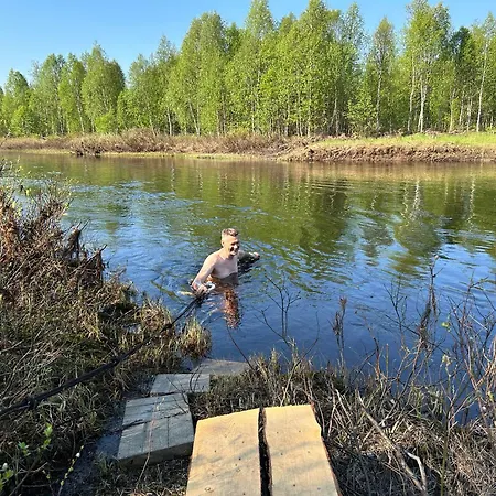 Lapland Riverside Cabin, Aekaesjoki Hideaway - Riverview, Traditional Sauna, Avanto, Wifi, Ski, Yllaes Akasjoensuu