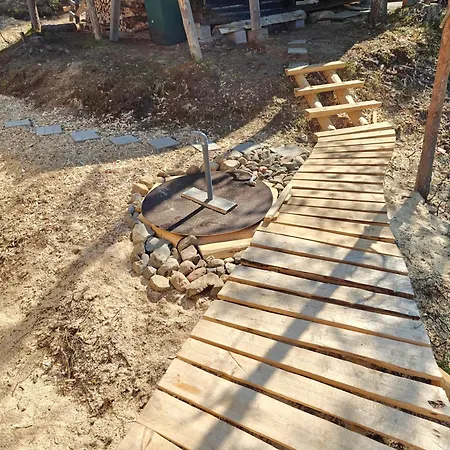 Lapland Riverside Cabin, Aekaesjoki Hideaway - Riverview, Traditional Sauna, Avanto, Wifi, Ski, Yllaes Chalet