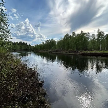 Lapland Riverside Cabin, Aekaesjoki Hideaway - Riverview, Traditional Sauna, Avanto, Wifi, Ski, Yllaes Akasjoensuu