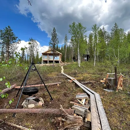 Chalet Lapland Riverside Cabin, Aekaesjoki Hideaway - Riverview, Traditional Sauna, Avanto, Wifi, Ski, Yllaes *