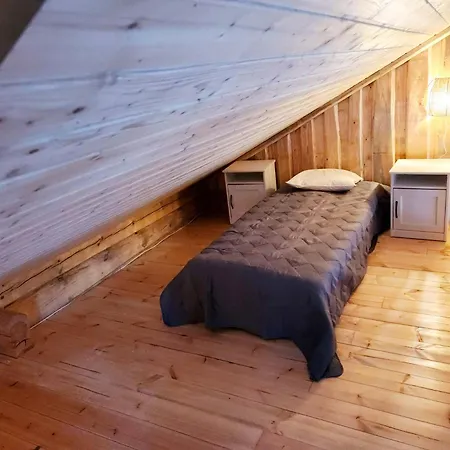 Chalet Lapland Riverside Cabin, Aekaesjoki Hideaway - Riverview, Traditional Sauna, Avanto, Wifi, Ski, Yllaes Akasjoensuu