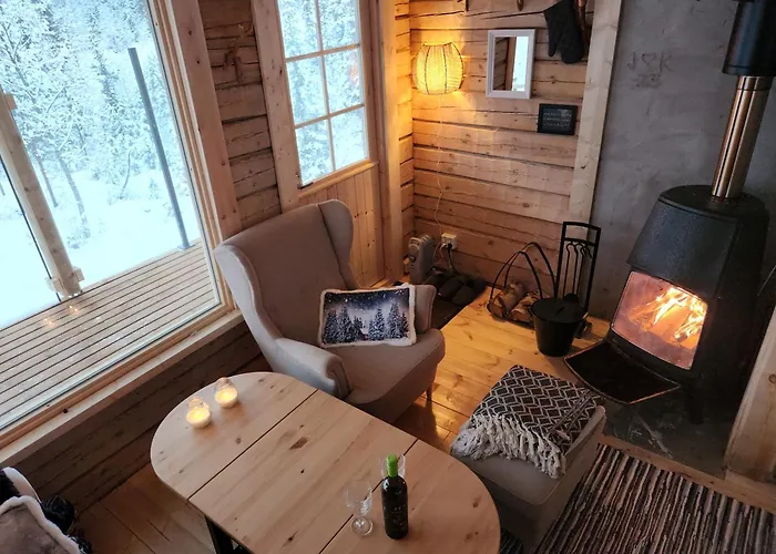 Lapland Riverside Cabin, Aekaesjoki Hideaway - Riverview, Traditional Sauna, Avanto, Wifi, Ski, Yllaes * Akasjoensuu