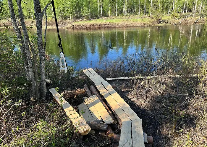 Chalet Lapland Riverside Cabin, Aekaesjoki Hideaway - Riverview, Traditional Sauna, Avanto, Wifi, Ski, Yllaes