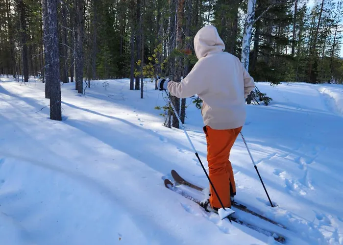 Lapland Riverside Cabin, Aekaesjoki Hideaway - Riverview, Traditional Sauna, Avanto, Wifi, Ski, Yllaes *