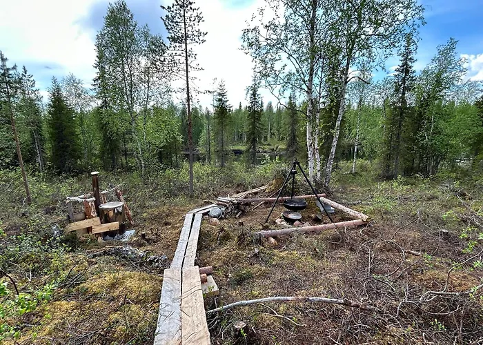 Lapland Riverside Cabin, Aekaesjoki Hideaway - Riverview, Traditional Sauna, Avanto, Wifi, Ski, Yllaes شاليه *