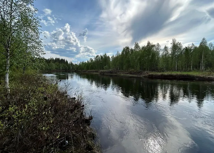 Lapland Riverside Cabin, Aekaesjoki Hideaway - Riverview, Traditional Sauna, Avanto, Wifi, Ski, Yllaes Akasjoensuu