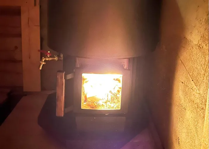 Lapland Riverside Cabin, Aekaesjoki Hideaway - Riverview, Traditional Sauna, Avanto, Wifi, Ski, Yllaes