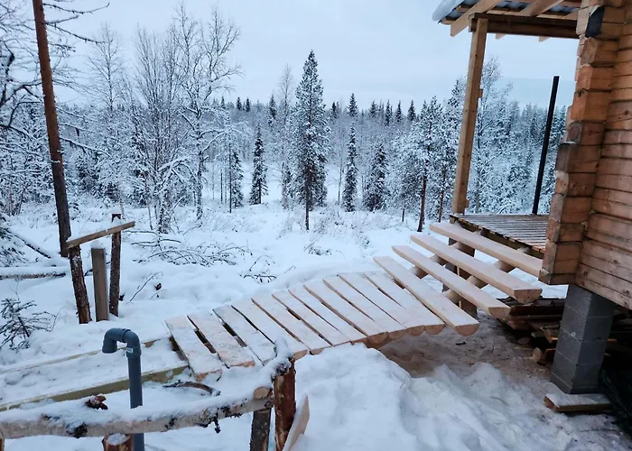 Chalet Lapland Riverside Cabin, Aekaesjoki Hideaway - Riverview, Traditional Sauna, Avanto, Wifi, Ski, Yllaes *