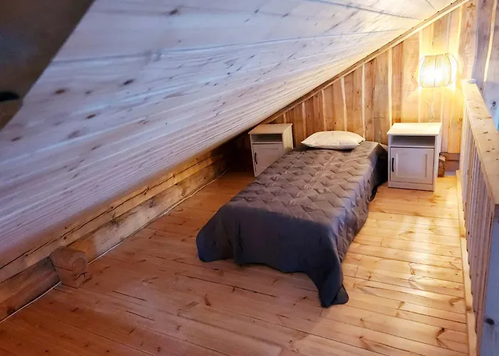 شاليه Lapland Riverside Cabin, Aekaesjoki Hideaway - Riverview, Traditional Sauna, Avanto, Wifi, Ski, Yllaes Akasjoensuu